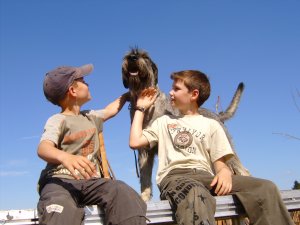 Atlas und fremde Kinder